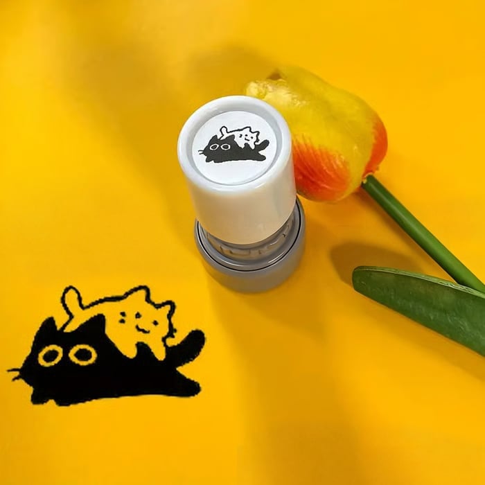 🐱 Cute Kitten Design Round Self-inking Stamp 🐾