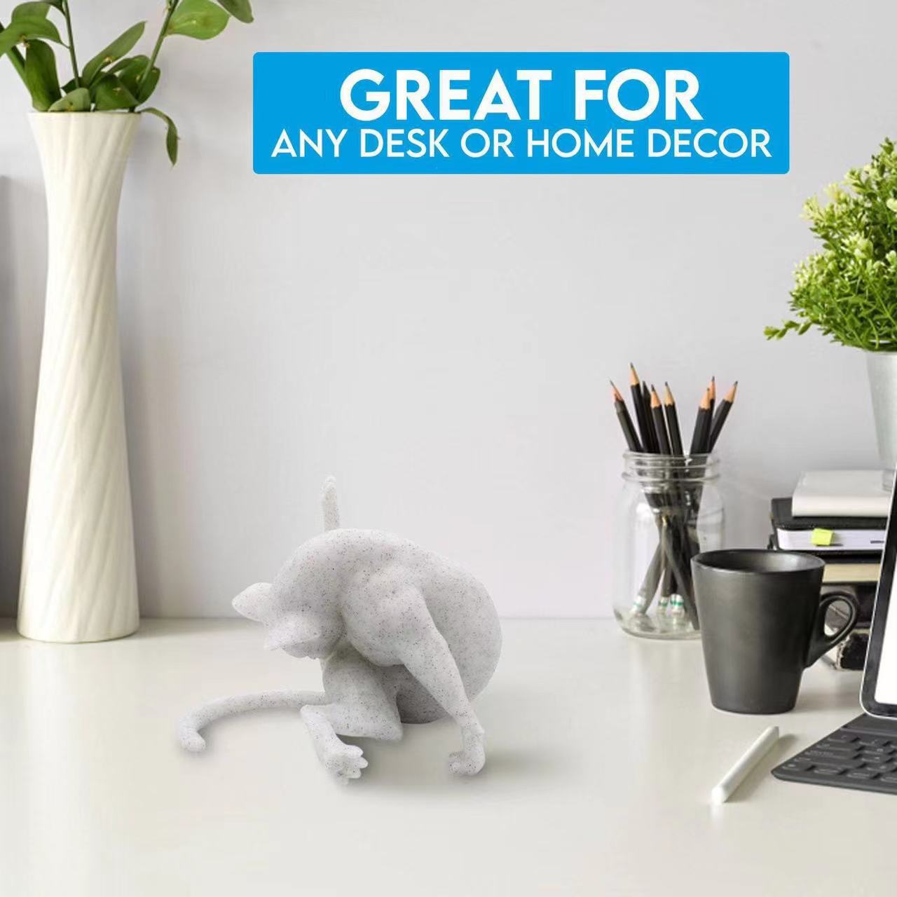 😹 Funny Licking Butt Cat Figurine