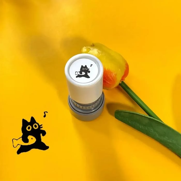 🐱 Cute Kitten Design Round Self-inking Stamp 🐾