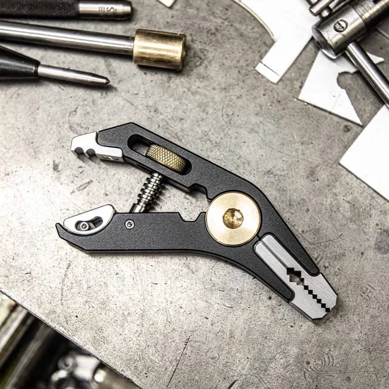 🛠️ Pocket Multi-Function Grip: Your Go-To EDC Tool for Fixing Anything, Anywhere