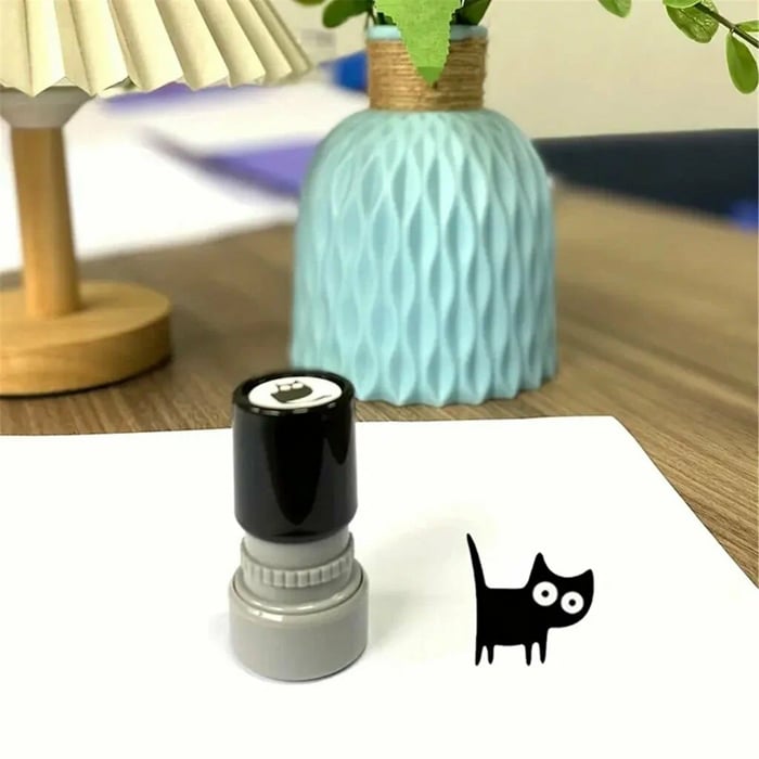 🐱 Cute Kitten Design Round Self-inking Stamp 🐾
